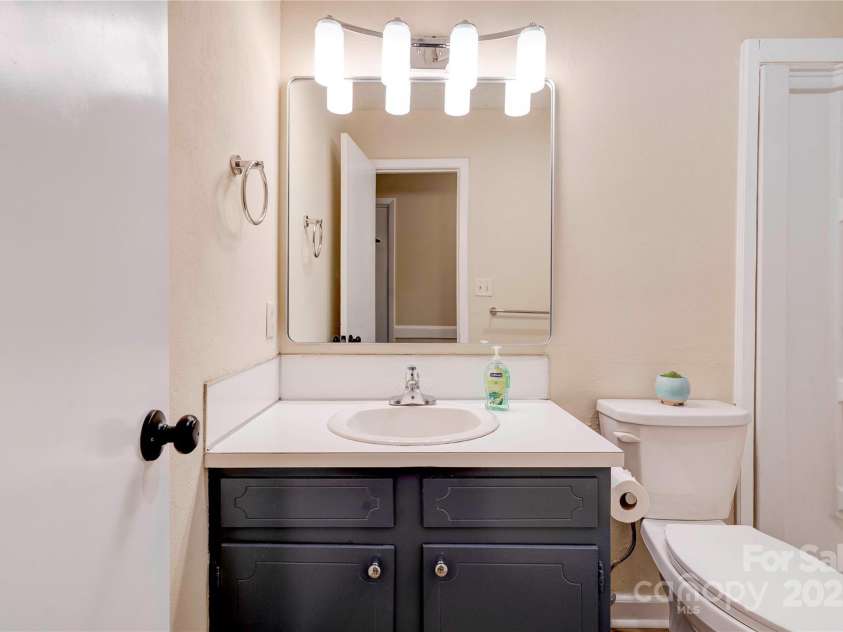 3043 Charles Road, Shelby, NC 28152.  MLS# CAR4267138, YatesRealty ID 24220. Bathroom (1)