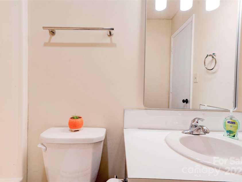 3043 Charles Road, Shelby, NC 28152.  MLS# CAR4267138, YatesRealty ID 24220. Bathroom (2)