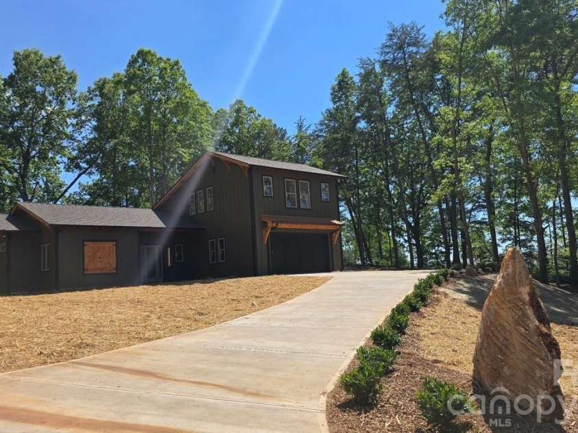 121 Deer Jump Trail, Lake Lure, NC 28746.  MLS# CAR4382194, YatesRealty ID 24222. 