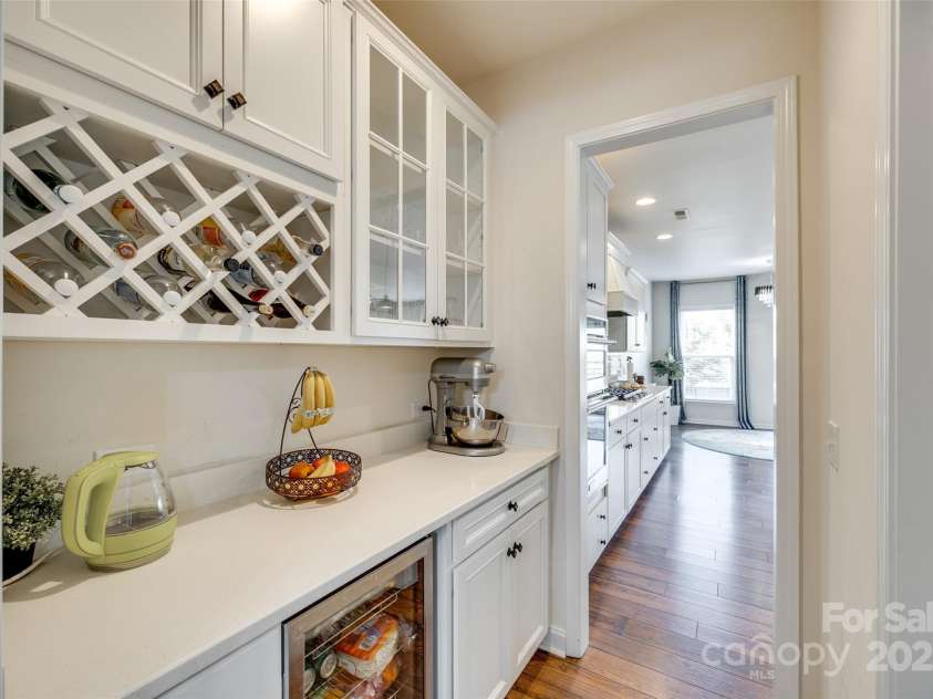16008 Weeping Valley Drive, Fort Mill, SC 29715.  MLS# CAR4258885, YatesRealty ID 24223. 