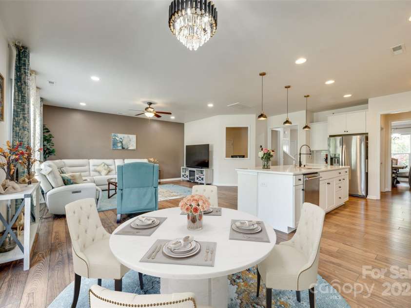 16008 Weeping Valley Drive, Fort Mill, SC 29715.  MLS# CAR4258885, YatesRealty ID 24223. 