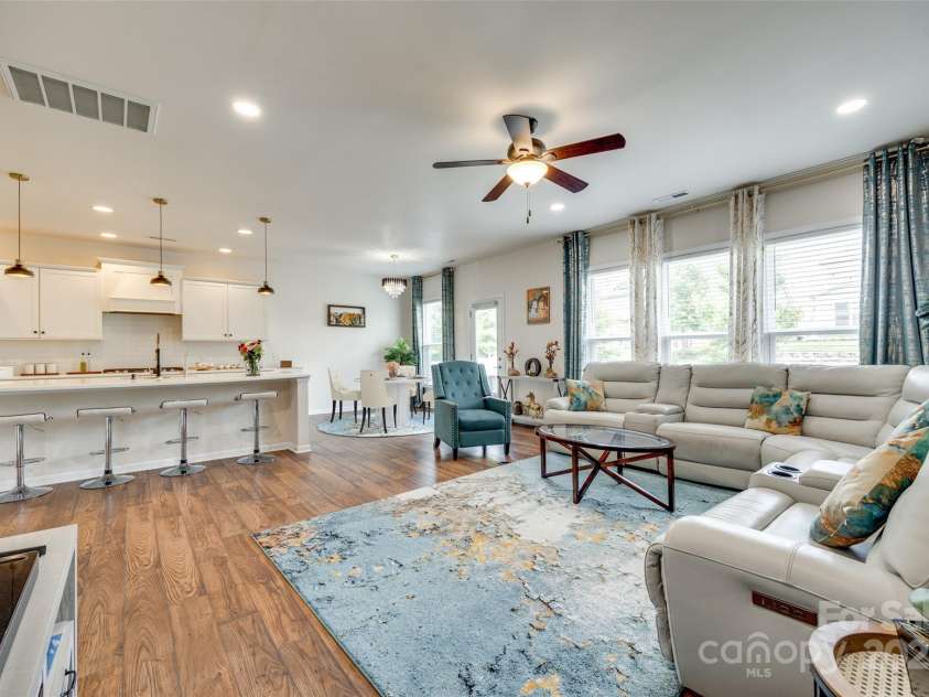 16008 Weeping Valley Drive, Fort Mill, SC 29715.  MLS# CAR4258885, YatesRealty ID 24223. 