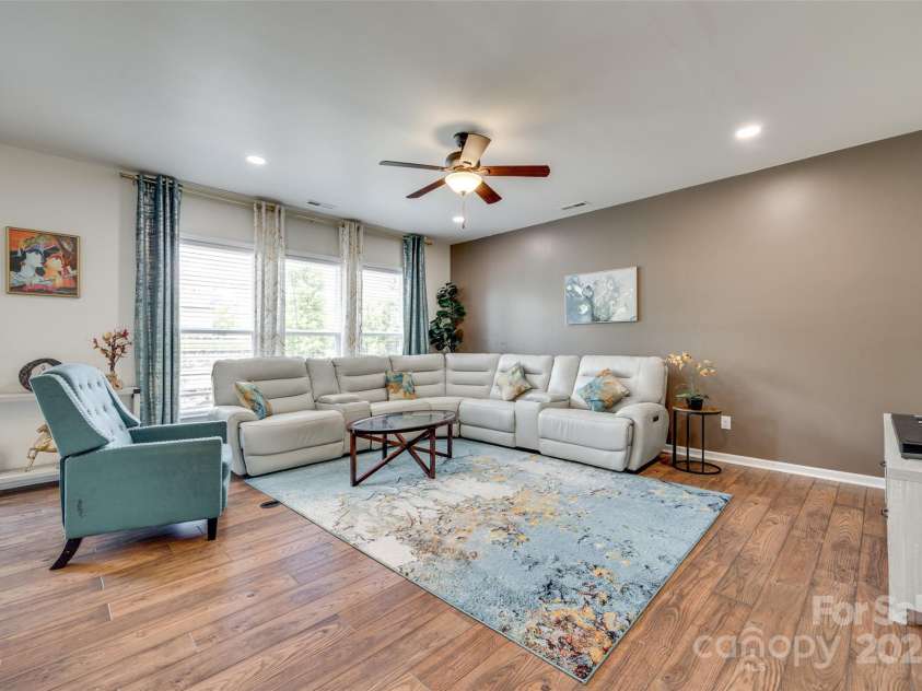 16008 Weeping Valley Drive, Fort Mill, SC 29715.  MLS# CAR4258885, YatesRealty ID 24223. 
