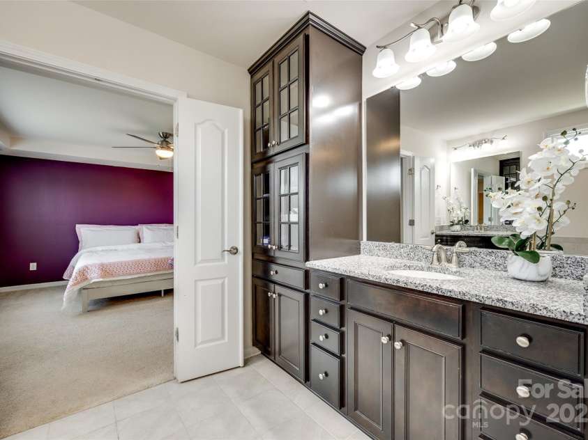 16008 Weeping Valley Drive, Fort Mill, SC 29715.  MLS# CAR4258885, YatesRealty ID 24223. 