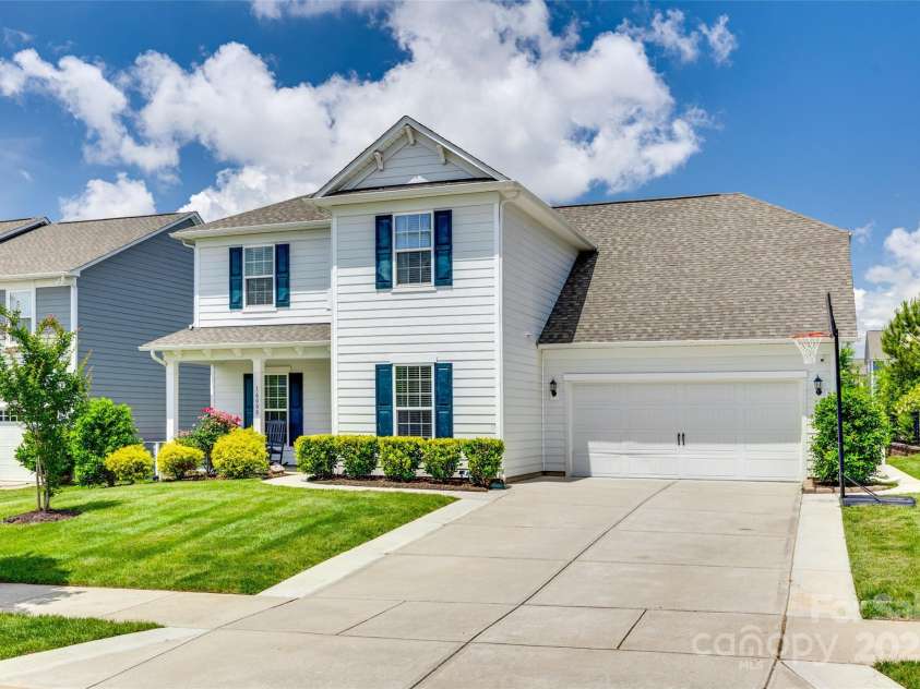 16008 Weeping Valley Drive, Fort Mill, SC 29715.  MLS# CAR4258885, YatesRealty ID 24223. 