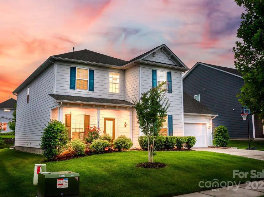 16008 Weeping Valley Drive, Fort Mill, SC 29715.  MLS# CAR4258885, YatesRealty ID 24223. 