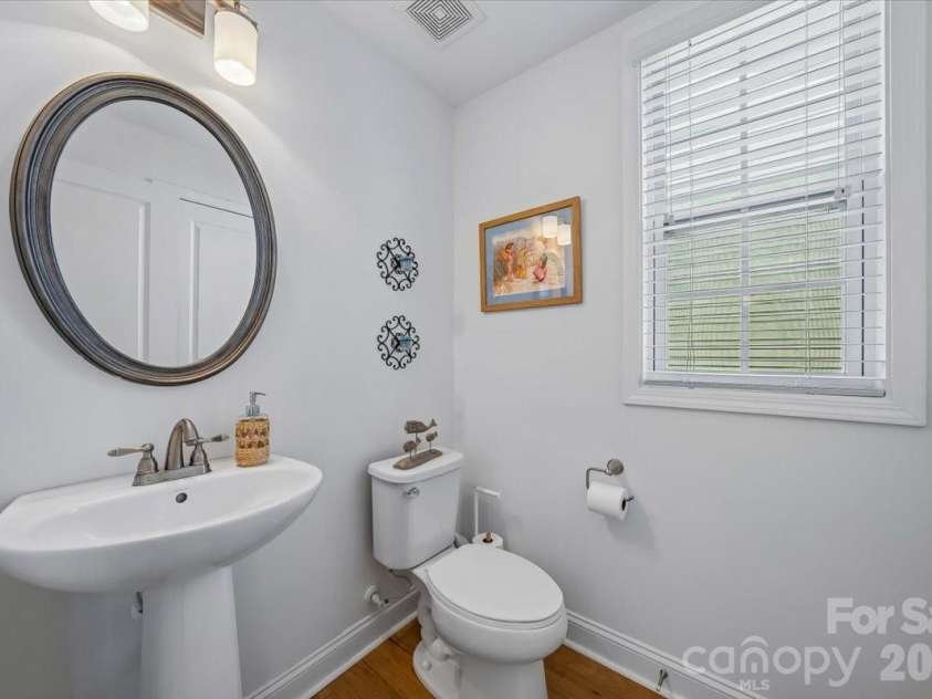 6005 Whitehawk Hill Road, Mint Hill, NC 28227.  MLS# CAR4381854, YatesRealty ID 24224. Half Bathroom on Main Floor