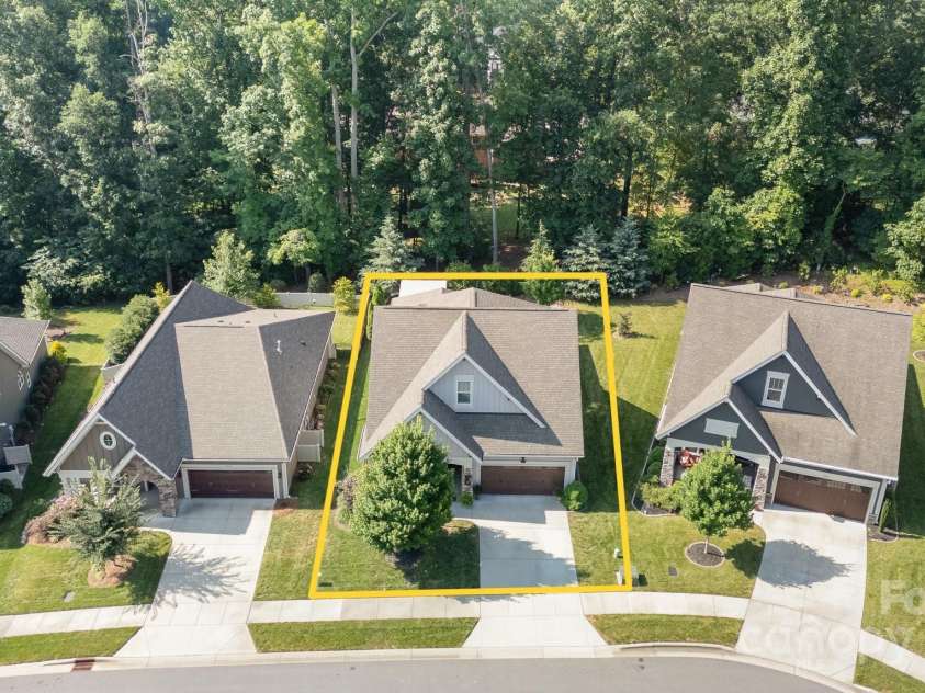 3899 Zemosa Lane, Concord, NC 28027.  MLS# CAR4275282, YatesRealty ID 24226. Property lines are approximate.
