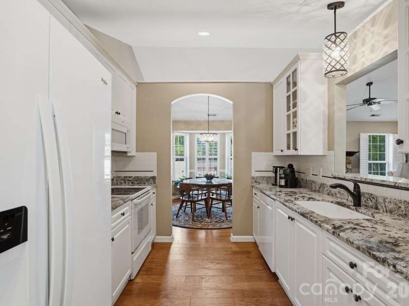 7224 Swans Run Road, Charlotte, NC 28226.  MLS# CAR4370419, YatesRealty ID 24226. 
