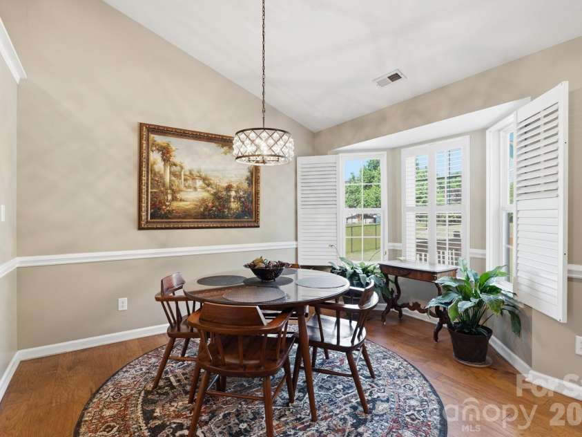 7224 Swans Run Road, Charlotte, NC 28226.  MLS# CAR4370419, YatesRealty ID 24226. 