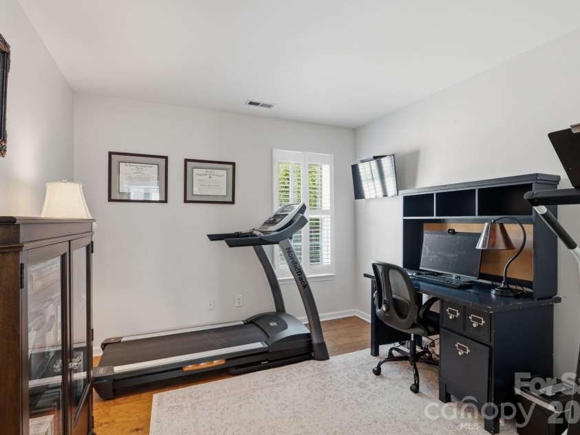 7224 Swans Run Road, Charlotte, NC 28226.  MLS# CAR4370419, YatesRealty ID 24226. 