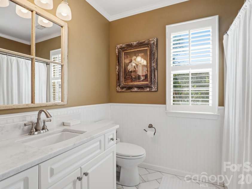 7224 Swans Run Road, Charlotte, NC 28226.  MLS# CAR4370419, YatesRealty ID 24226. 