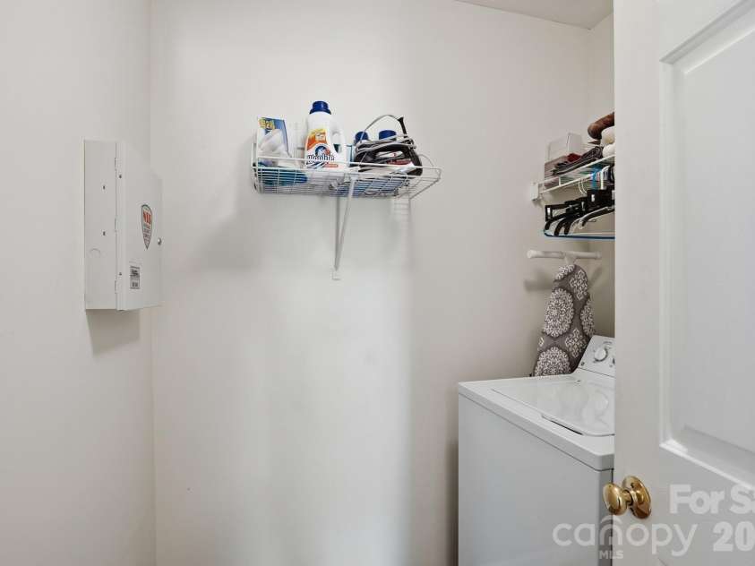 7224 Swans Run Road, Charlotte, NC 28226.  MLS# CAR4370419, YatesRealty ID 24226. 