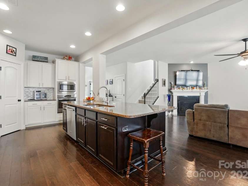 1276 Stonecrest Boulevard, Tega Cay, SC 29708.  MLS# CAR4239331, YatesRealty ID 24228. 