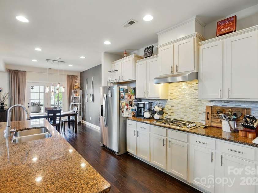 1276 Stonecrest Boulevard, Tega Cay, SC 29708.  MLS# CAR4239331, YatesRealty ID 24228. 