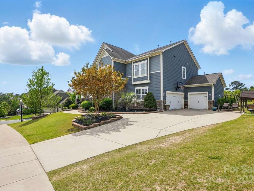 1276 Stonecrest Boulevard, Tega Cay, SC 29708.  MLS# CAR4239331, YatesRealty ID 24228. 