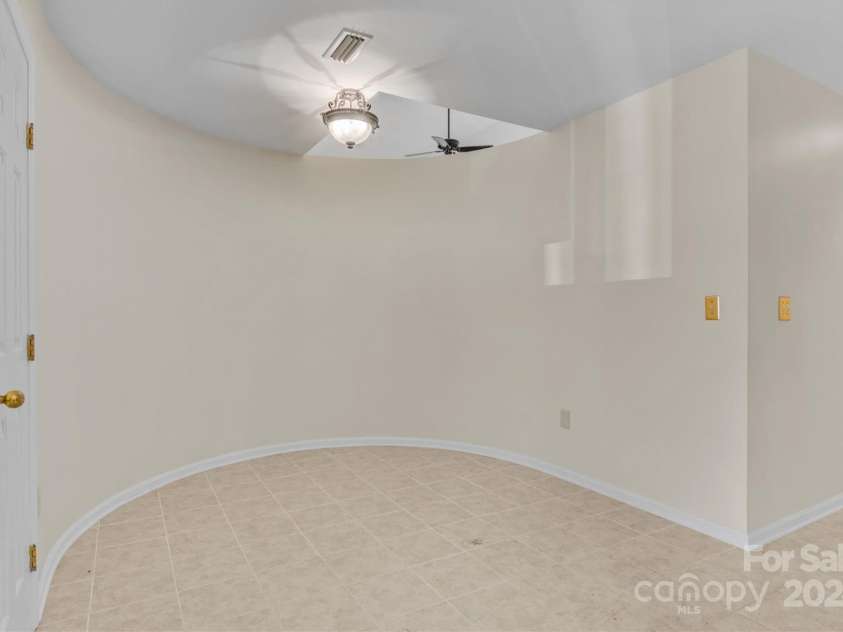 1720 12th Street, Hickory, NC 28601.  MLS# CAR4165878, YatesRealty ID 2423. 