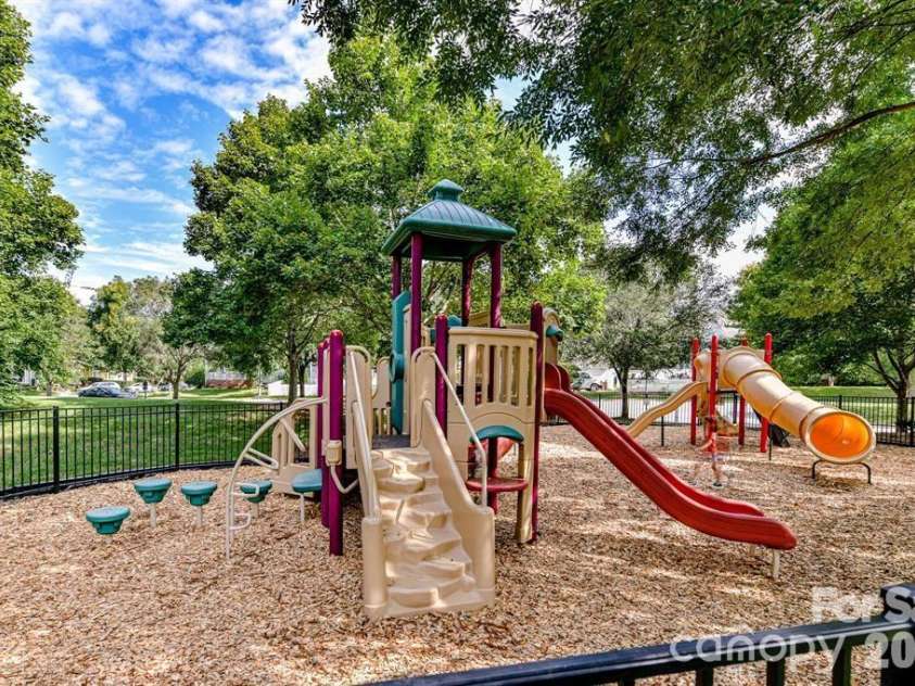 15224 Waterfront Drive, Huntersville, NC 28078.  MLS# CAR4374936, YatesRealty ID 24231. Community Playground