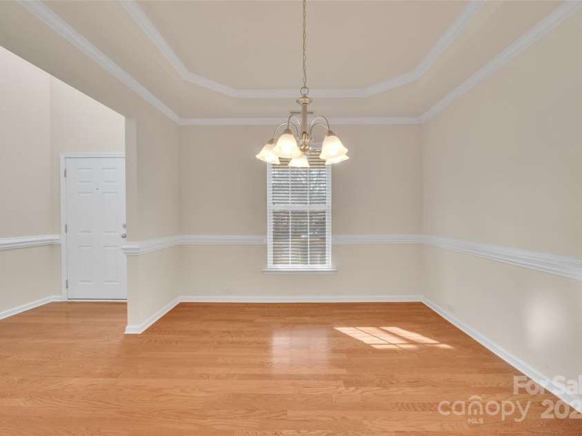 12724 Hunting Birds Lane, Charlotte, NC 28278.  MLS# CAR4232351, YatesRealty ID 24232. 