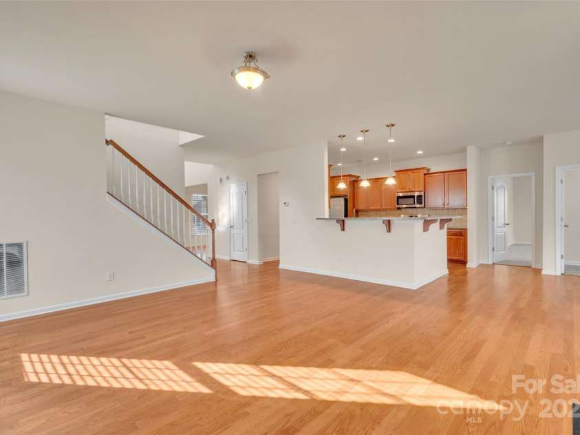 12724 Hunting Birds Lane, Charlotte, NC 28278.  MLS# CAR4232351, YatesRealty ID 24232. 