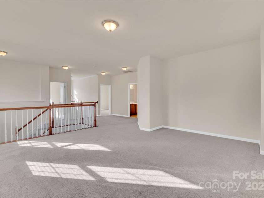 12724 Hunting Birds Lane, Charlotte, NC 28278.  MLS# CAR4232351, YatesRealty ID 24232. 