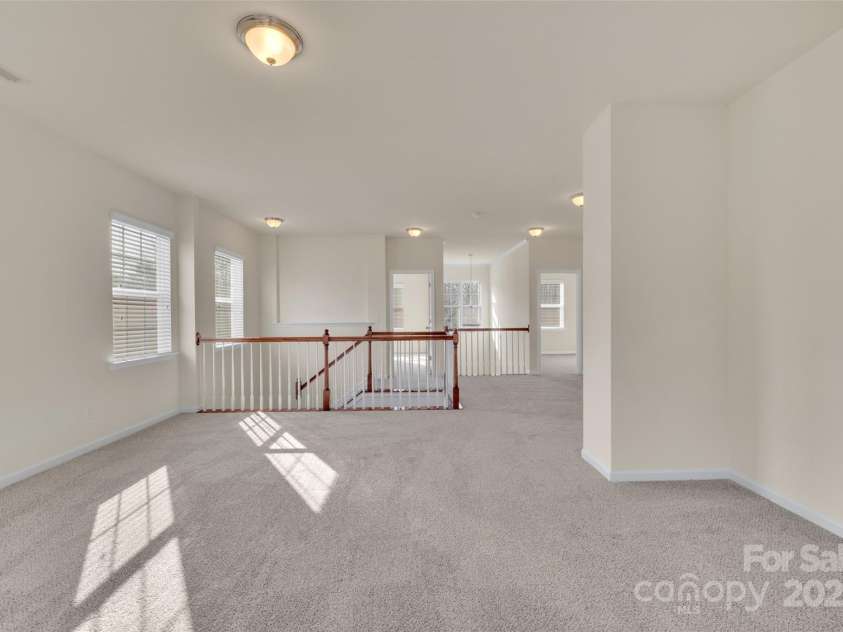 12724 Hunting Birds Lane, Charlotte, NC 28278.  MLS# CAR4232351, YatesRealty ID 24232. 