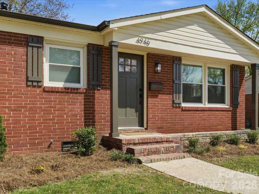4946 Morgan Street, Charlotte, NC 28208.  MLS# CAR4361415, YatesRealty ID 24232. 