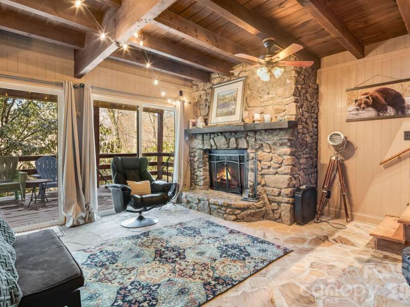 422 Glenaire Drive, Mars Hill, NC 28754.  MLS# CAR4353964, YatesRealty ID 24233. 