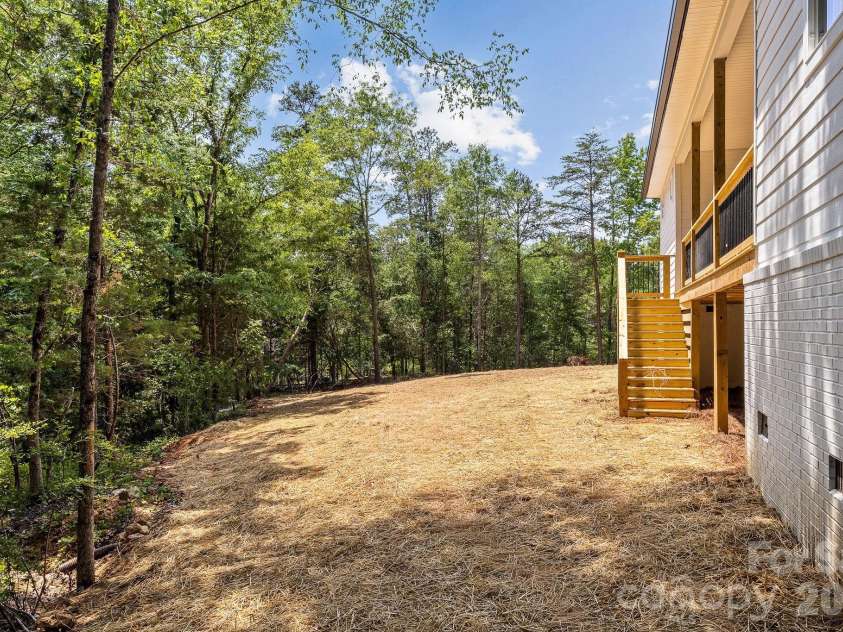 436 Riddle Mill Road, Clover, SC 29710.  MLS# CAR4361598, YatesRealty ID 24234. 