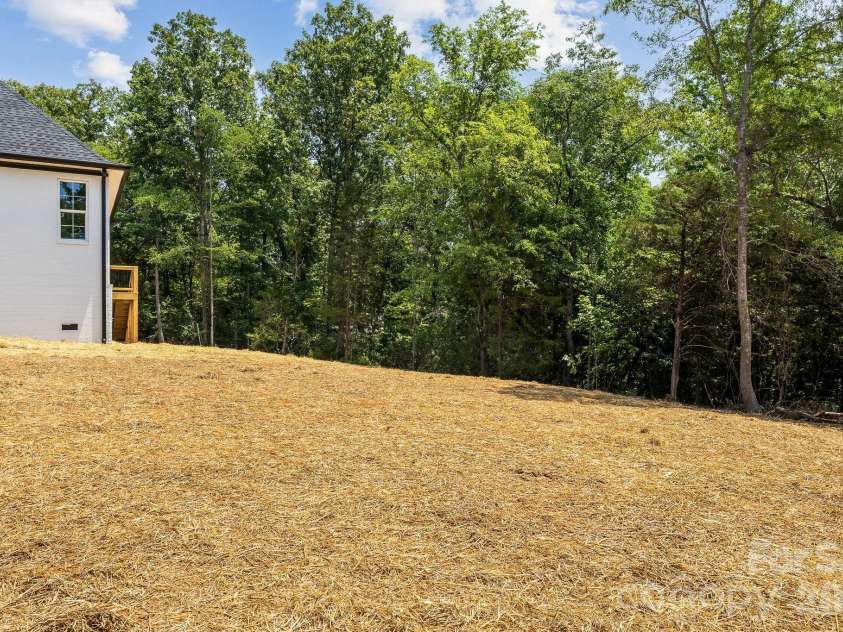 436 Riddle Mill Road, Clover, SC 29710.  MLS# CAR4361598, YatesRealty ID 24234. 