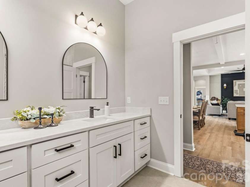 436 Riddle Mill Road, Clover, SC 29710.  MLS# CAR4361598, YatesRealty ID 24234. Secondary Bathroom