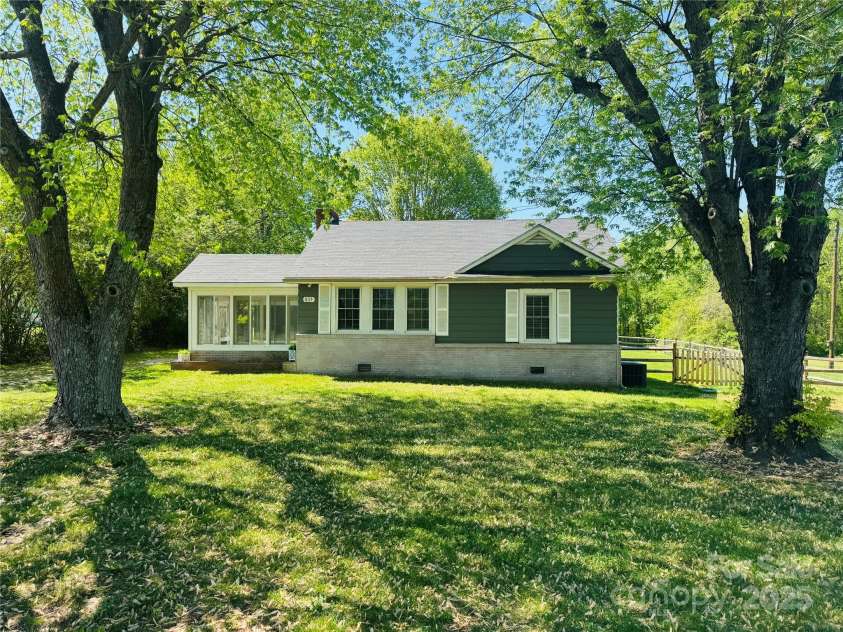 835 Leach Road, Salisbury, NC 28146.  MLS# CAR4246521, YatesRealty ID 24234. 