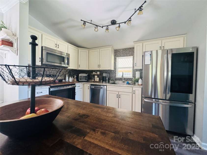 835 Leach Road, Salisbury, NC 28146.  MLS# CAR4246521, YatesRealty ID 24234. 