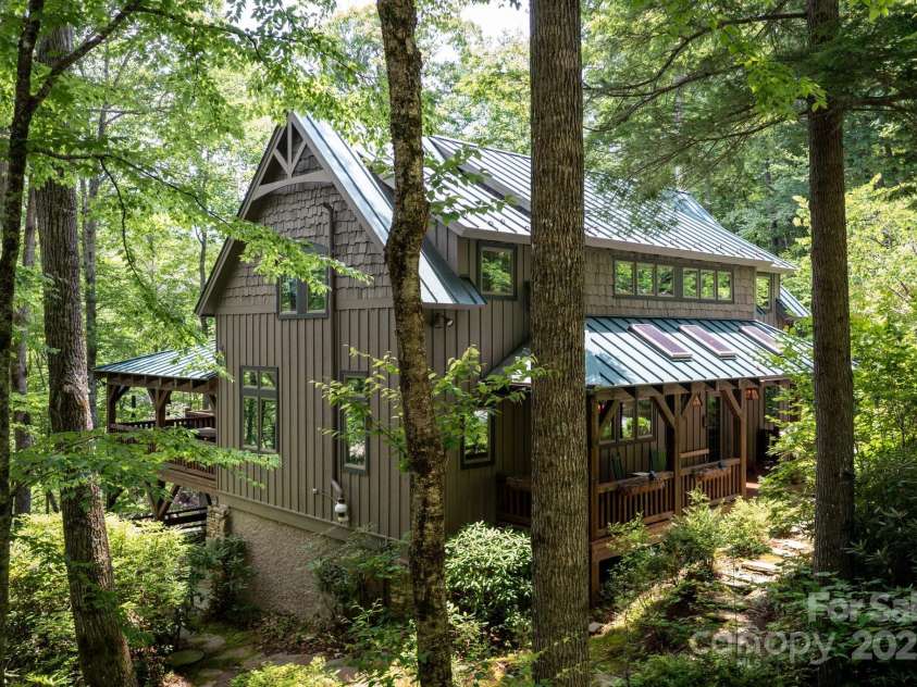 151 Sanctuary Drive, Burnsville, NC 28714.  MLS# CAR4276190, YatesRealty ID 24235. 3 Acres on the South Toe River