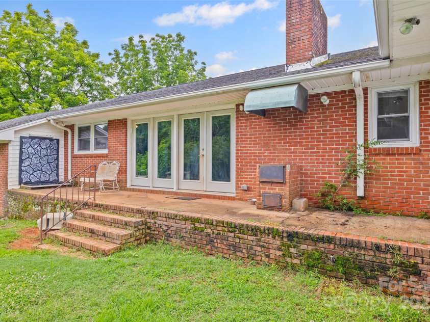 2178 Tryon Courthouse Road, Bessemer City, NC 28016.  MLS# CAR4271302, YatesRealty ID 24236. 