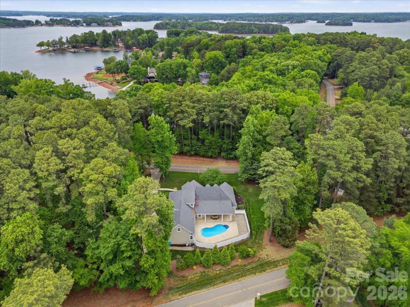 505 Stonemarker Road, Mooresville, NC 28117.  MLS# CAR4373909, YatesRealty ID 24238. 