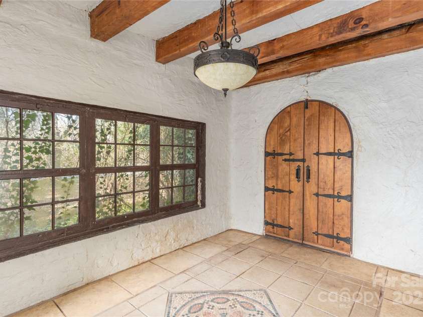 202 Alexander Avenue, Swannanoa, NC 28778.  MLS# CAR4234591, YatesRealty ID 2424. Front entrance