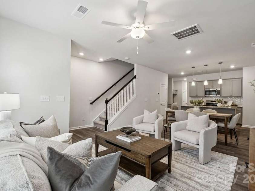 2962 Sloan Drive, Charlotte, NC 28208.  MLS# CAR4325589, YatesRealty ID 2424. Representative