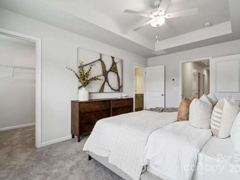 2962 Sloan Drive, Charlotte, NC 28208.  MLS# CAR4325589, YatesRealty ID 2424. Representative