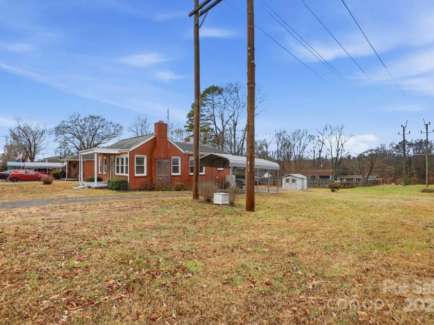 412 Ridge Street, Stanley, NC 28164.  MLS# CAR4330034, YatesRealty ID 2424. 