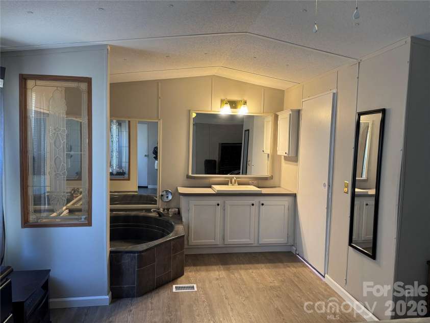 131 Bethany Woods Lane, Statesville, NC 28625.  MLS# CAR4379965, YatesRealty ID 24241. 