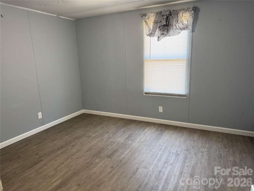 131 Bethany Woods Lane, Statesville, NC 28625.  MLS# CAR4379965, YatesRealty ID 24241. 
