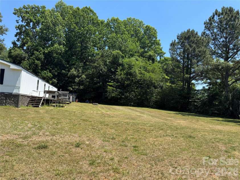 131 Bethany Woods Lane, Statesville, NC 28625.  MLS# CAR4379965, YatesRealty ID 24241. 