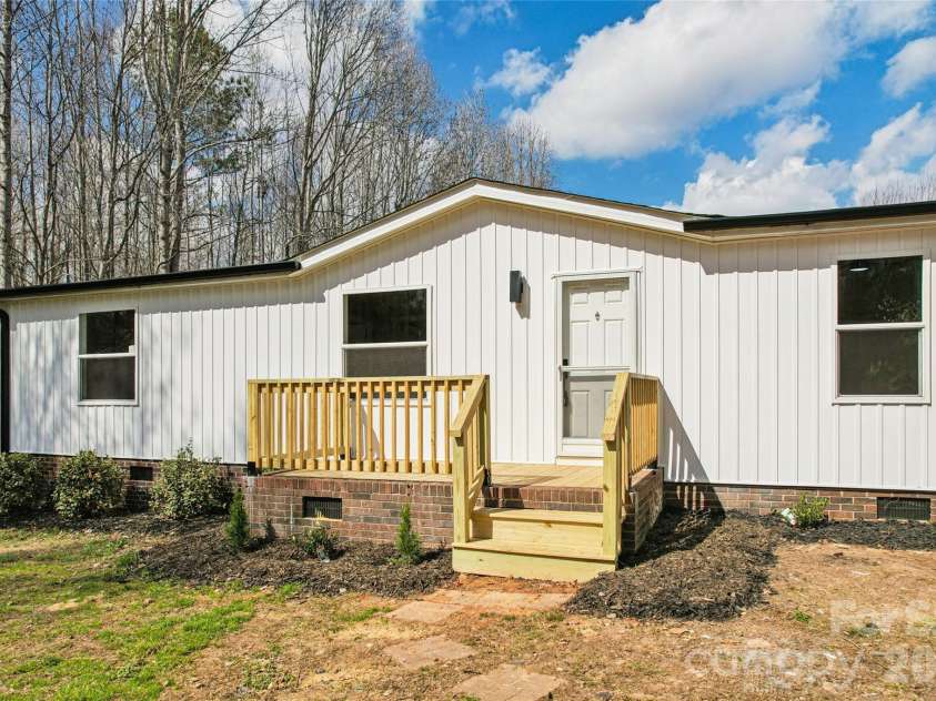 1012 Cherry Tree Court, Bessemer City, NC 28016.  MLS# CAR4354163, YatesRealty ID 24242. 