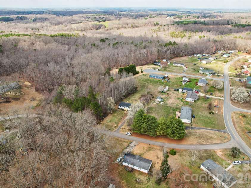 1012 Cherry Tree Court, Bessemer City, NC 28016.  MLS# CAR4354163, YatesRealty ID 24242. 