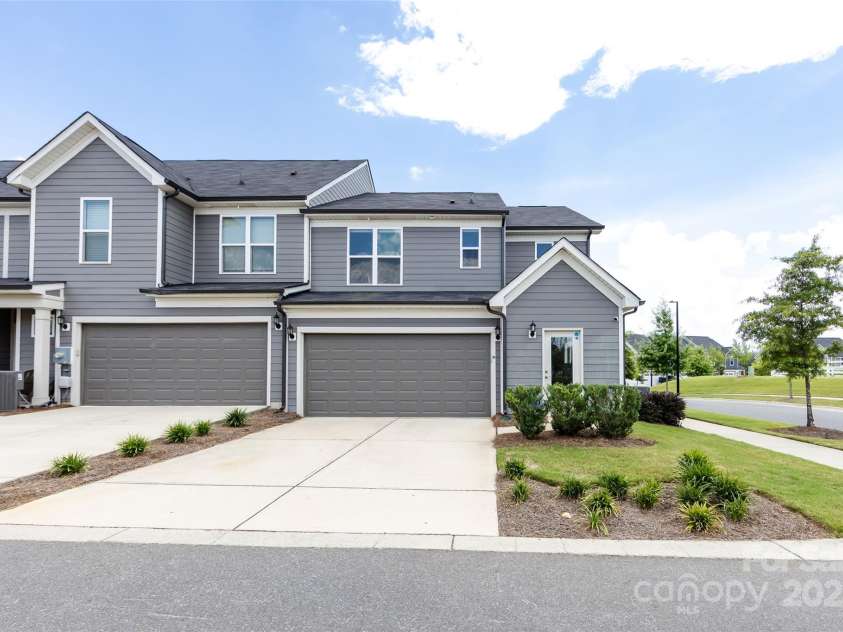 23109 Clarabelle Drive, Charlotte, NC 28273.  MLS# CAR4277042, YatesRealty ID 24243. 