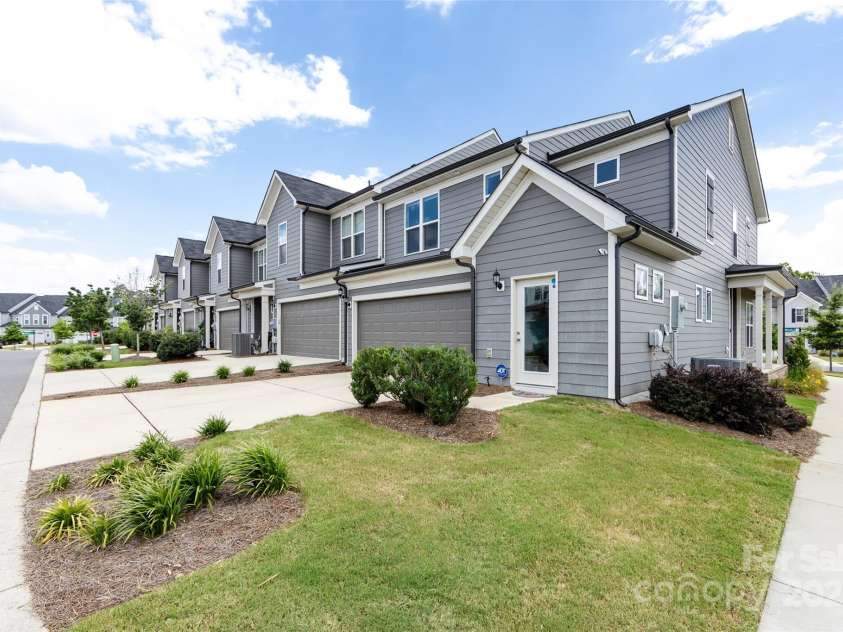 23109 Clarabelle Drive, Charlotte, NC 28273.  MLS# CAR4277042, YatesRealty ID 24243. 