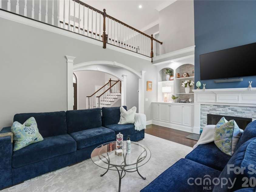 18928 Peninsula Point Drive, Cornelius, NC 28031.  MLS# CAR4372334, YatesRealty ID 24244. 