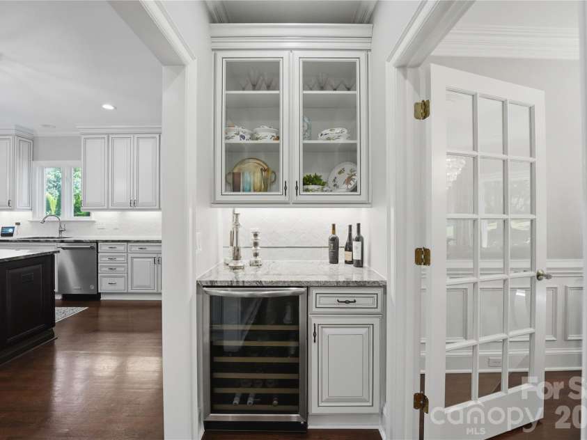 18928 Peninsula Point Drive, Cornelius, NC 28031.  MLS# CAR4372334, YatesRealty ID 24244. 