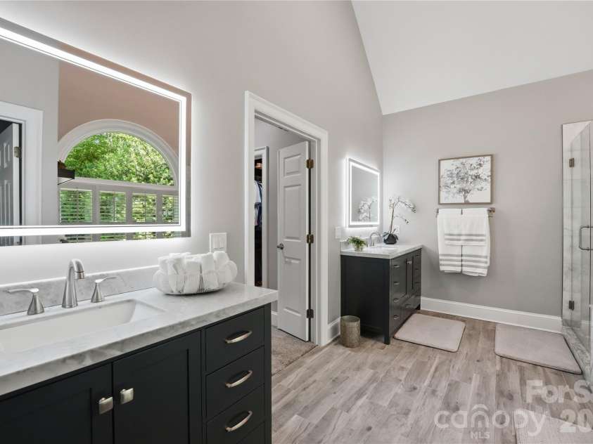 18928 Peninsula Point Drive, Cornelius, NC 28031.  MLS# CAR4372334, YatesRealty ID 24244. 